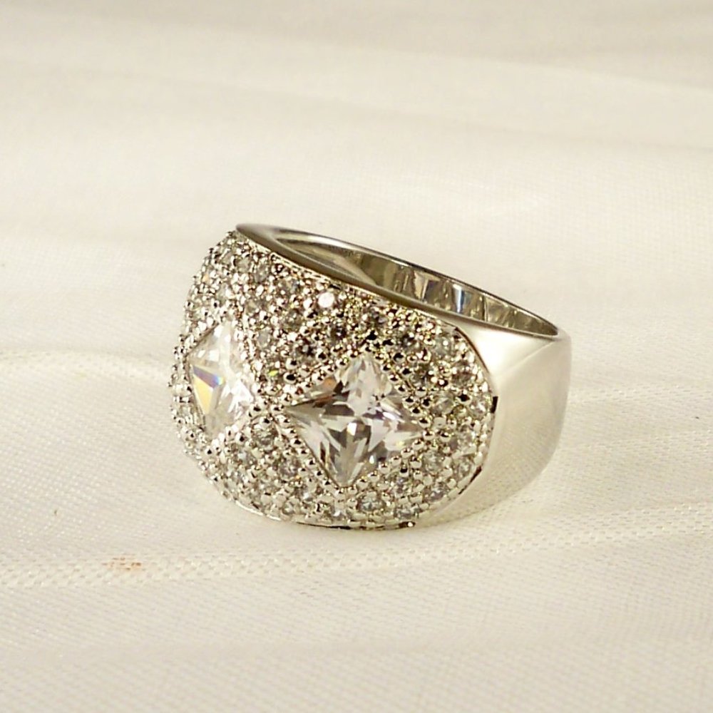 NEW Cubic Zirconias Silver DESIGNER Dome Ring